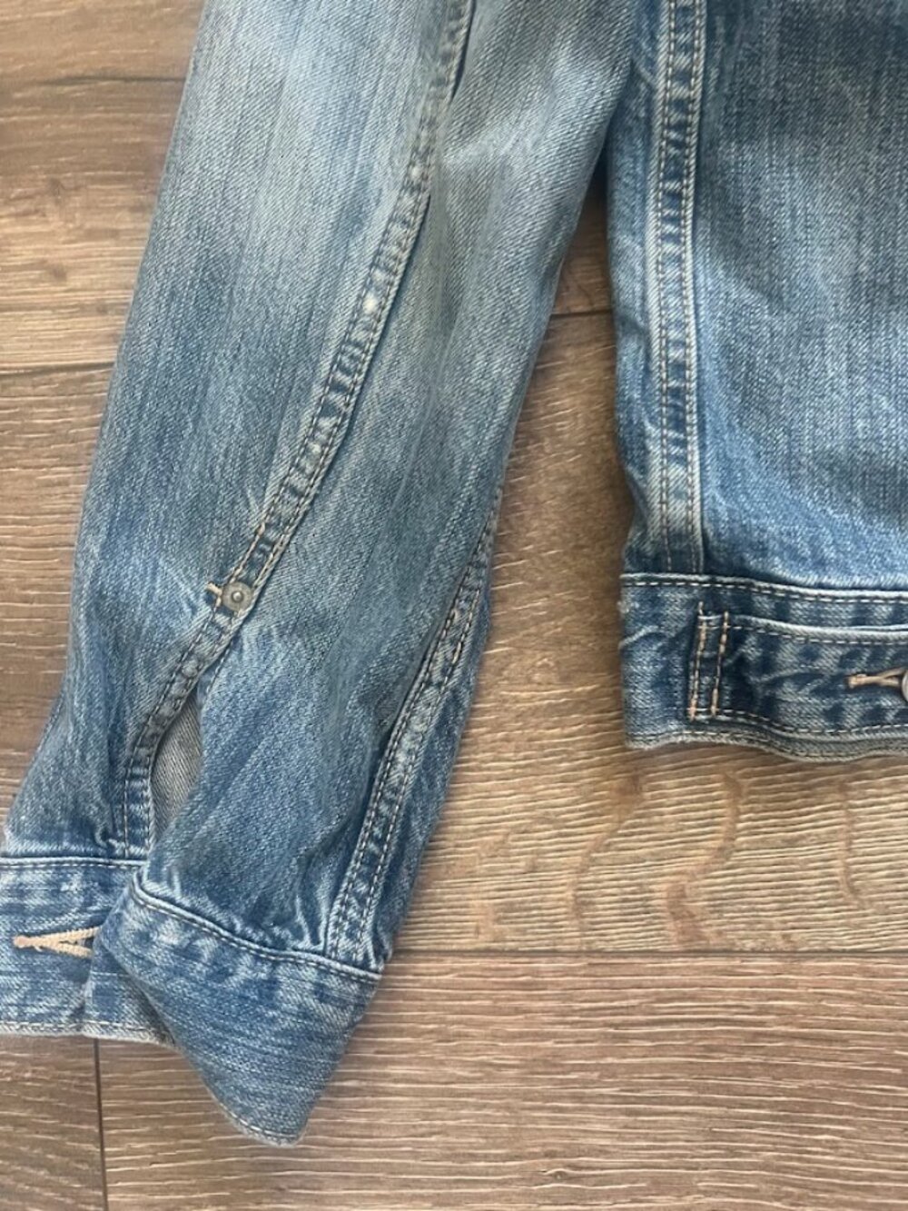 Levi's Blue Front Pocket Denim Jean Jacket Size Medium - Picture 16 of 16